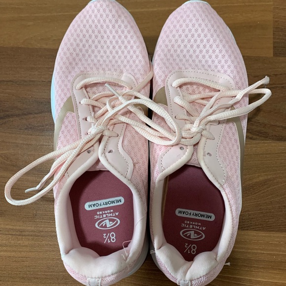 Athletic works women’s sport shoes - Picture 2 of 4